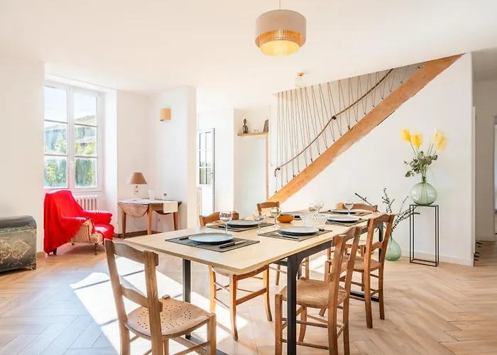 Du Val D'egray 펜션 Champdeniers